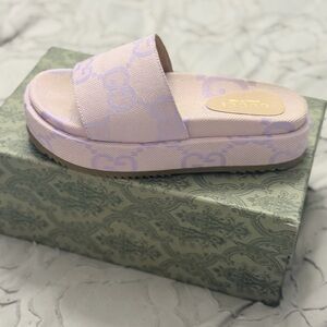 Gucci Pastel Lilac GG Logo Platform Slide Sandal